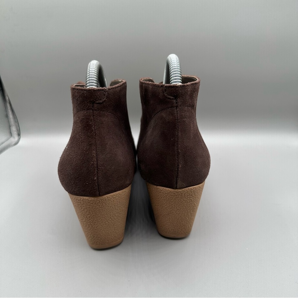 Talbots Brown Suede Leather Ankle Boots Wedge Heel Women Sz 9 Chukka - Picture 5 of 10